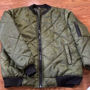 Men’s size S, lightweight coat, hunter green.barely worn